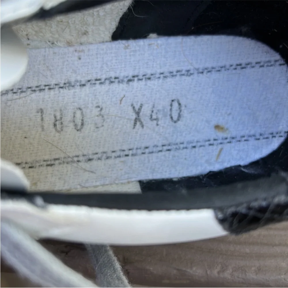 GG Star Sneakers Distressed Black and White 41-42